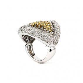 18k White Gold Diamond and Yellow Sapphire Ring
